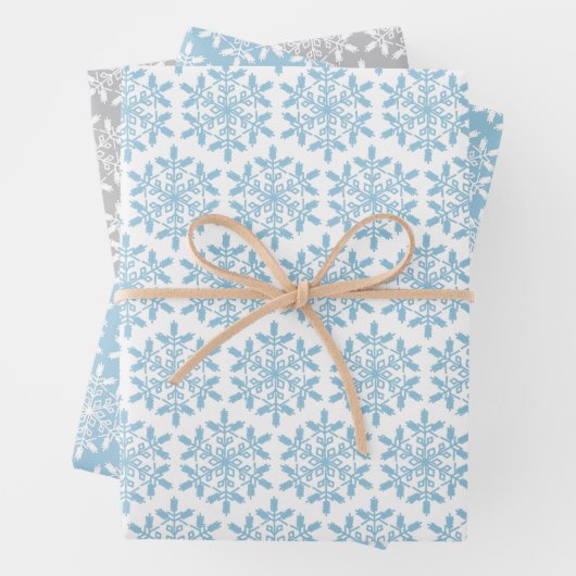 Blue Snowflakes Wrapping Paper Flat Sheet Set van (In situ)