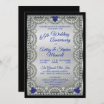 Blue Spinel Diamond 65th Wedding Jubileum Party Kaart<br><div class="desc">Elegant faux ruitvormig uitzicht op een zilvertonde gradiënt en zwarte achtergrond en blauwe spinelvormige faux-edelstenen op uitnodiging van de partij Wedding Jubileum. Origineel ontwerp door Holiday Hearts Design (gereserveerde rechten). Als u vragen hebt of hulp nodig hebt bij het ontwerp, kunt u ons direct een e-mail sturen naar info@holidayheartsdesigns.com. Wij...</div>