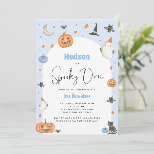 Blue Spooky One 1e Boo-day uitnodiging (Staand voorkant)