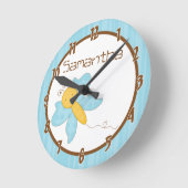 Blue Spring Time Butterfly gepersonaliseerde klok (Hoek)