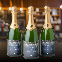 Blue String Lights Rustiek Hout Boho Schuur Huweli Sparkling Wijnetiket