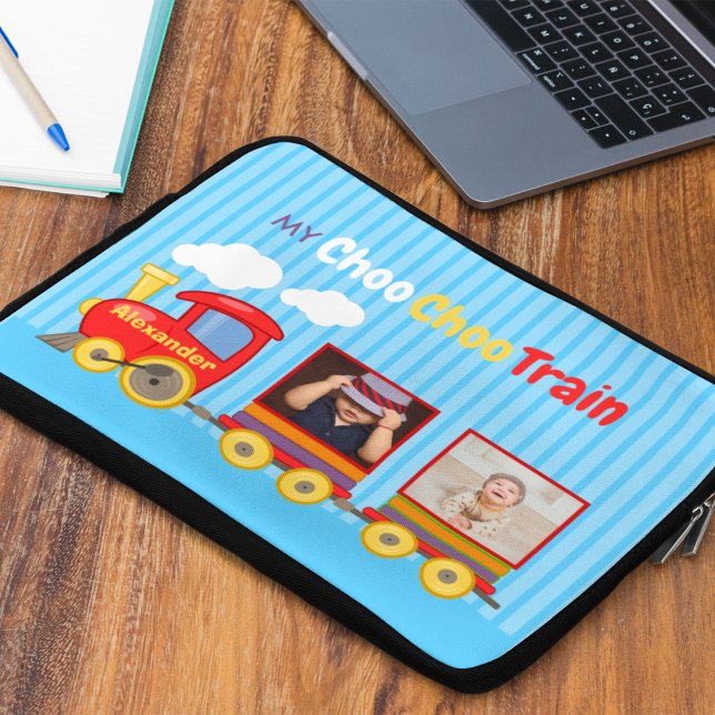 Blue Stripes Pattern Toy Train Boys Birthday Laptop Sleeve (Creator heeft geüpload)