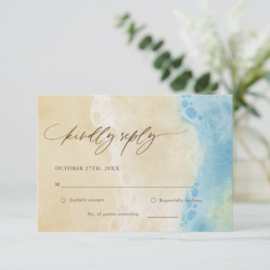 Blue Summer Ocean Beach Wedding RSVP Card (Staand voorkant)