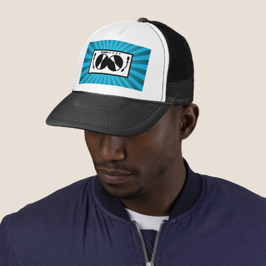 Blue Sunburst DJ Platenspeler Music Baseball Trucker Pet (In situ)