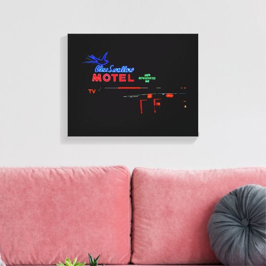 Blue Swallow Motel, Tucumcari, New Mexico Canvas Afdruk (Insitu (Woonkamer))