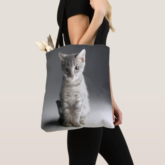 Blue Tabby Kitten Tote Bag (Dichtbij)