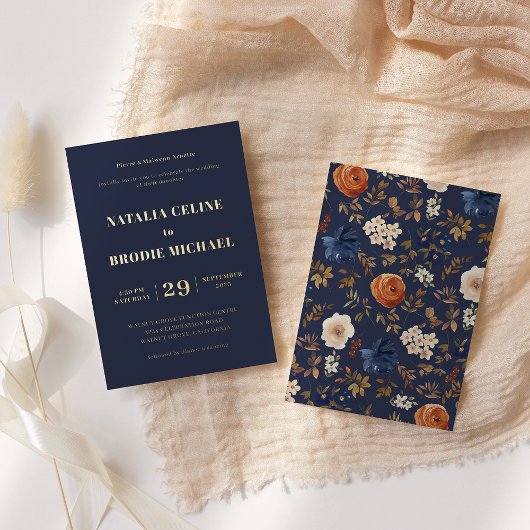 Blue Terracotta Floral Wedding Gold Folie Uitnodiging