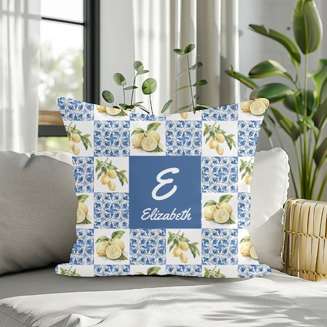 Blue Tile French Country Lemon Monogram Name Kussen (Creator heeft geüpload)