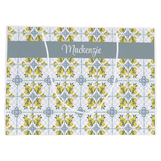 Blue Tile French Country Lemon Name Monogram Groot Cadeauzakje (Achterkant)