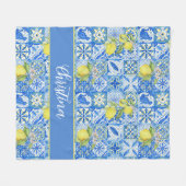 Blue Tile French Country Lemon Pattern Monogram Fleece Deken (Voorkant (Horizontaal))
