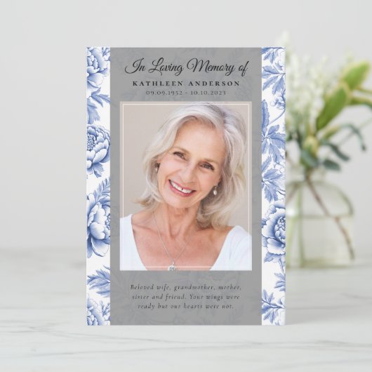 Blue Toile Photo Memorial Service Programma (Staand voorkant)