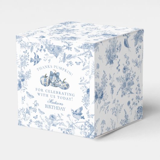 Blue Toile Pumpkin French Fall Birthday Party Bedankdoosjes (Voorkant Zijde)