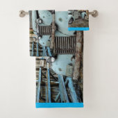 Blue Truck Rustic Barn Bad Handdoek (Insitu)