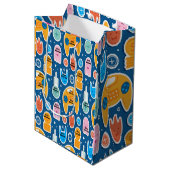 Blue Video Game Pattern Personalized Birthday Medium Cadeauzakje (Voorkant Gekanteld)