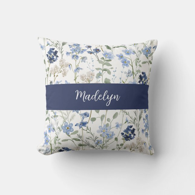 Blue Watercolor Wildflower Monogram Name Kussen (Voorkant)