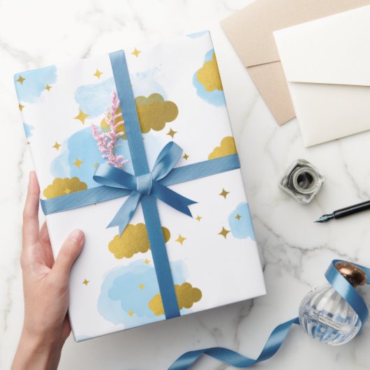 Blue Waterverf Clouds Gold Stars Sky Cadeaupapier (Geschenken)
