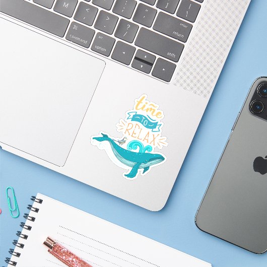 Blue Whale Happy Schattigee tijd om te ontspannen Sticker (Laptop met iPhone)