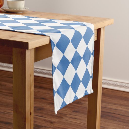 Blue White Checker Diamond Pattern Korte Tafelloper (Voorbeeld)
