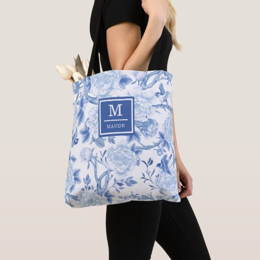 Blue White Chinoiserie Bird Peony Garden Monogram Tote Bag (Dichtbij)