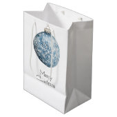 Blue White Christmas Snowflakes Ornamenten Medium Cadeauzakje (Voorkant Gekanteld)