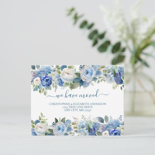 Blue White Floral Flowers Script Moving Aankondigingskaart (Staand voorkant)