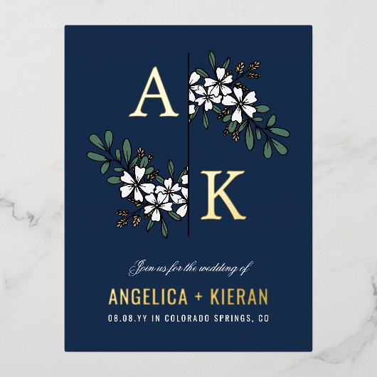 Blue White Floral Greenery Monogram Wedding Folie Uitnodiging Briefkaart (Voorkant)