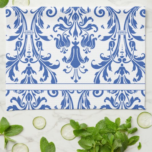 Blue White Floral Swirls Damask Monogram Theedoek (Gevouwen)