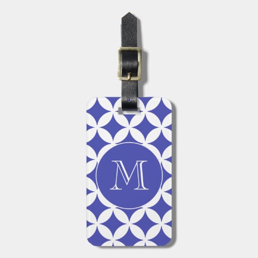 Blue White Geometric Pattern Custom Monogram Bagagelabel (Voorkant verticaal)