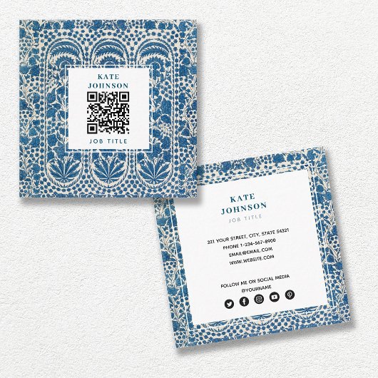 Blue White Geometric QR Code Social Media Icons Vierkante Visitekaartje