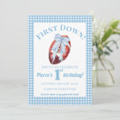 Blue & White Gingham Football 1e verjaardag Kaart (Staand voorkant)