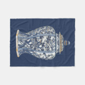 Blue & White Porcelain Vase by Vision Studio Fleece Deken (Voorkant (Horizontaal))