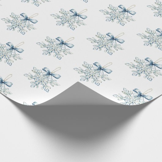 Blue White Snowflakes Bows Christmas Cadeaupapier (Hoek)