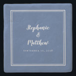 Blue White Weddenschap Bride & Groom Elegant Simpl Stenen Onderzetter<br><div class="desc">De nieuwigheden zijn zeker dol op dit eenvoudige, minimalistische en schitterende onderzetter van de steensteenbruiloft is een modern design met een dubbele rand in scherp wit op een trendy klassieke blauwe achtergrond. Dit moderne, eenvoudige ontwerp biedt tijdloze, klassieke verfijning. Personaliseer namen van paar en gebeurtenisdatum in elegant wit het schrijven...</div>