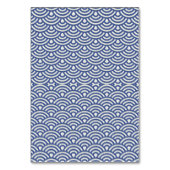 Blue + White Wedve Wave Pattern Place Name Card Kaart (Achterkant)