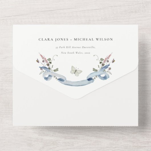 Blue Wildflower Waterverf Monogram Crest Wedding All In One Uitnodiging (Achterkant)