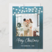 Blue Wood Bord String Lights Foto Kerst Feestdagenkaart (Voorkant)
