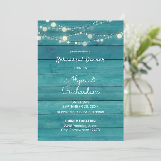 Blue Wood Lace & String Lights Rehearsal Dinner Kaart (Staand voorkant)