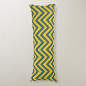 Blue Yellow Retro Chevron Pattern Lichaamskussen (Voorkant Verticaal)