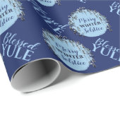 Blue Yule Merry Winter Solstice Trees Cadeaupapier (Rol Hoek)