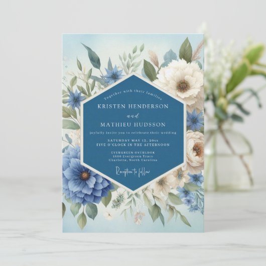Bluebell Ivory Romantic Wedding Kaart (Staand voorkant)
