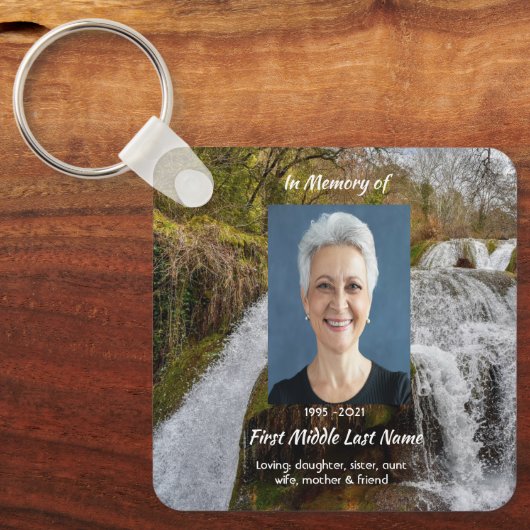Bluebells Waterfall Landscape Memorial Keepsake Sleutelhanger (Voorkant)