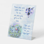 Blueberry Gnome Baby Bash tafel Reclamebord Met Voetstuk (Voorkant)