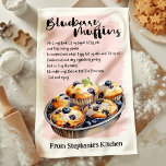 Blueberry Muffin Recept Gepersonaliseerd Theedoek<br><div class="desc">Verlicht uw keuken met deze gepersonaliseerde Blueberry Muffin Recept keukenhanddoek. Perfect voor bakkers en muffin liefhebbers, deze handdoek is voorzien van een heerlijk blueberry muffin recept en kan worden aangepast met jouw naam of een speciale boodschap. Een mooie en functionele toevoeging aan elke keuken, waardoor het een geweldige souvenir of...</div>