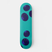 Blueberry Pop – Minimal Fruit Pattern Skateboard (Voorkant)
