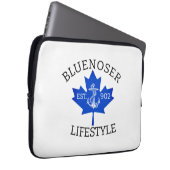 Bluenoser Lifestyle Maple leaf 902 Eh! Laptop Sleeve (Voorkant Rechts)