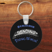 Blues harmonica player buending humor musicus sleutelhanger (Voorkant)