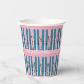 Blues ski's op sneeuw met roze achtergrond papieren bekers (Voorkant)