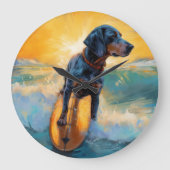 Bluetick Coonhound Beach Surfen schilderij Grote Klok (Voorkant)