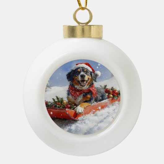 Bluetick Coonhound Dog in Sledge Christmas Keramische Bal Ornament (Voorkant)