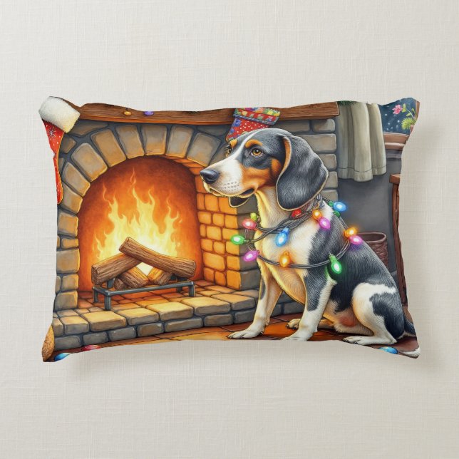 Bluetick Coonhound Fireplace with Christmas Lights Accent Kussen (Voorkant)